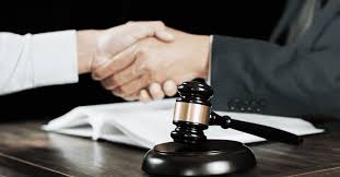 Why You Should Contact Lawyers for Legal Assistance 1335891941